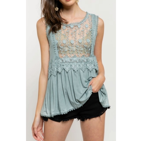 FINAL SALE🆕🌿BOHO FLORAL MESH TOP🌿 - Picture 1 of 8